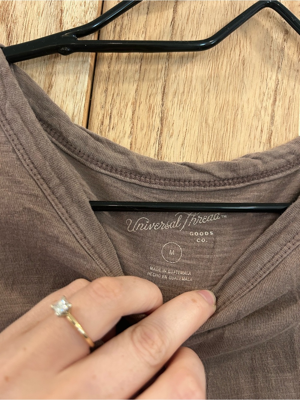 Universal threads tee